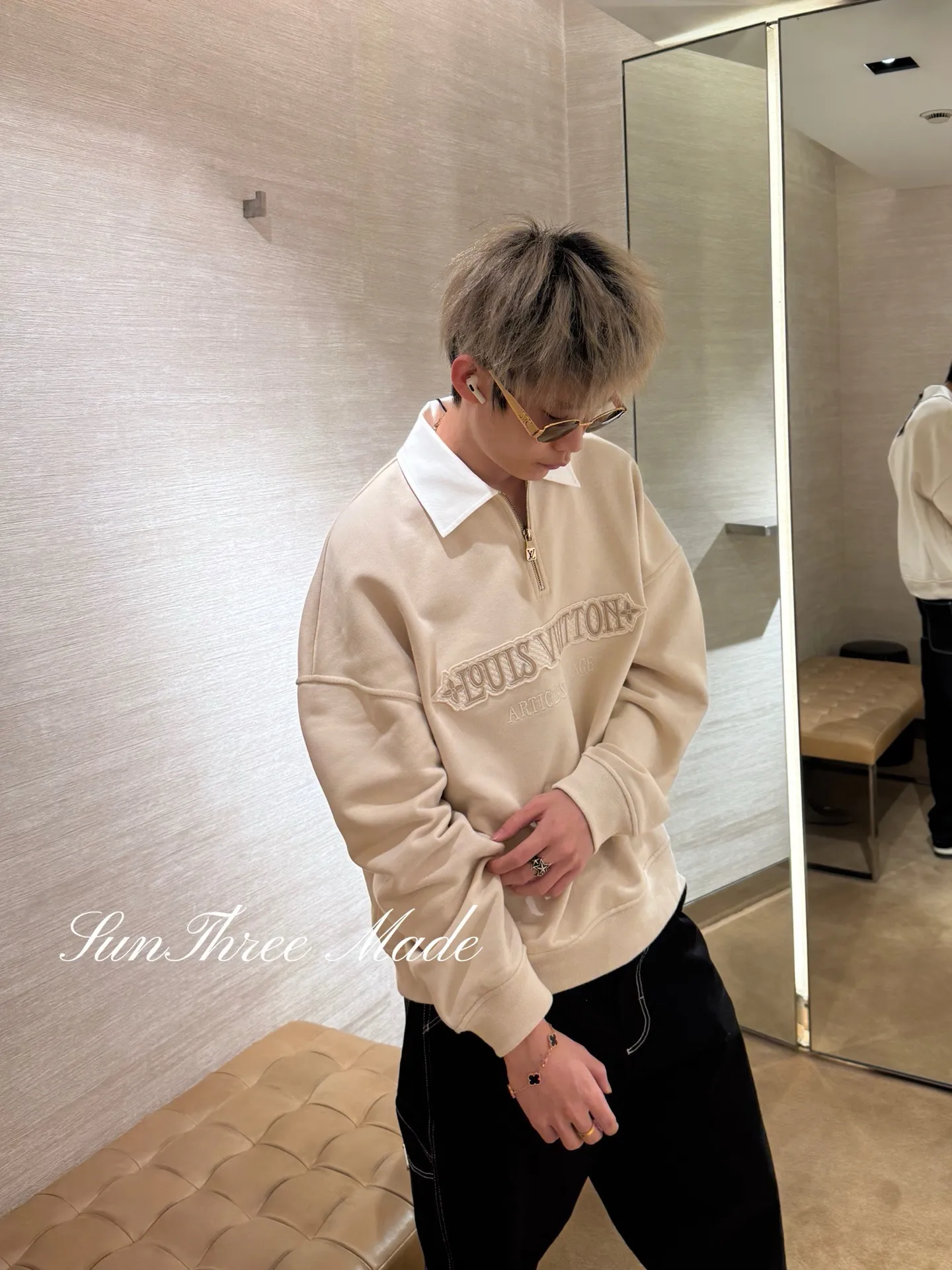 Louis Vuitton/Louis Vuitton 25Fw letter embroidered white lapel half-zip sweatshirt
